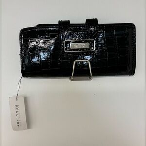 Kennith Cole wristlet NWT